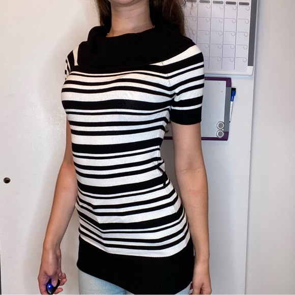 Deb Striped Cowl Neck Short Sleeve Sweatshirt - Picture 4 of 8